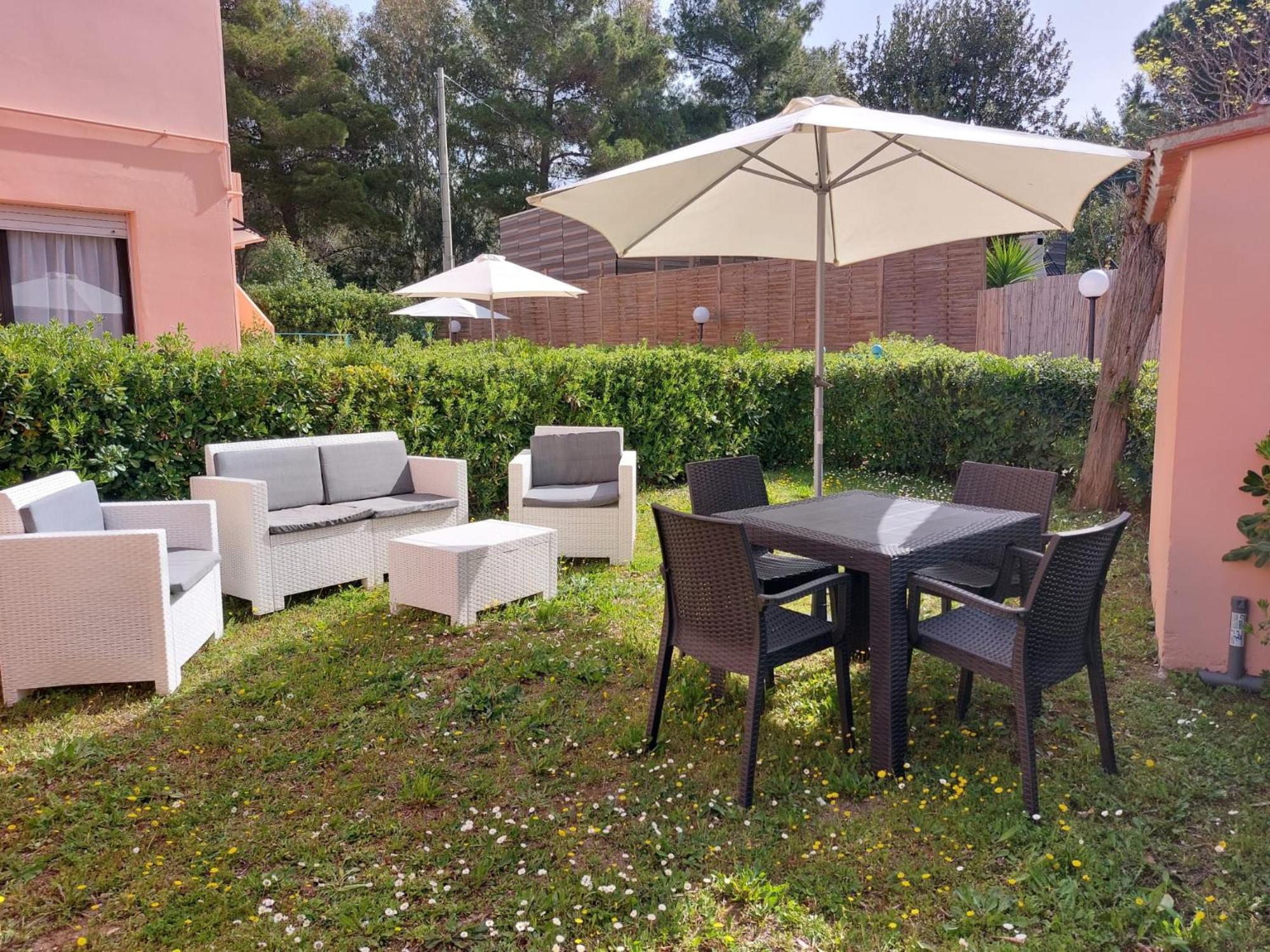Lido I Palmizi Apartment Capoliveri  Ngoại thất bức ảnh